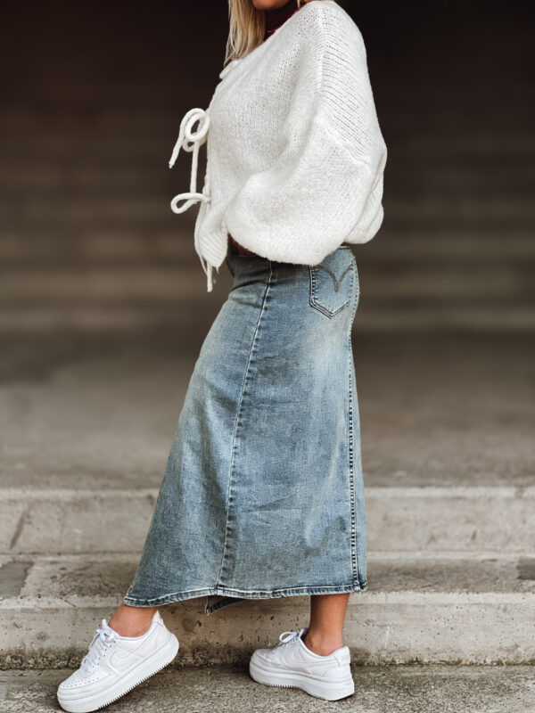 Dolgo jeans krilo s sprednjim razporkom